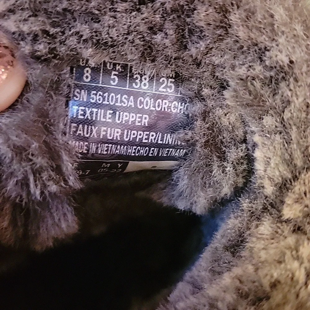 SKECHERS Brown Faux Fur Lined Boots - Picture 7 of 8